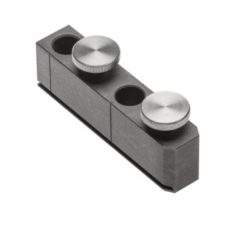 Przyrząd wiertarski ręczny z dociskiem