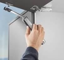 BLUM Aventos HK-XS blumotion mocowanie frontu na wkręty